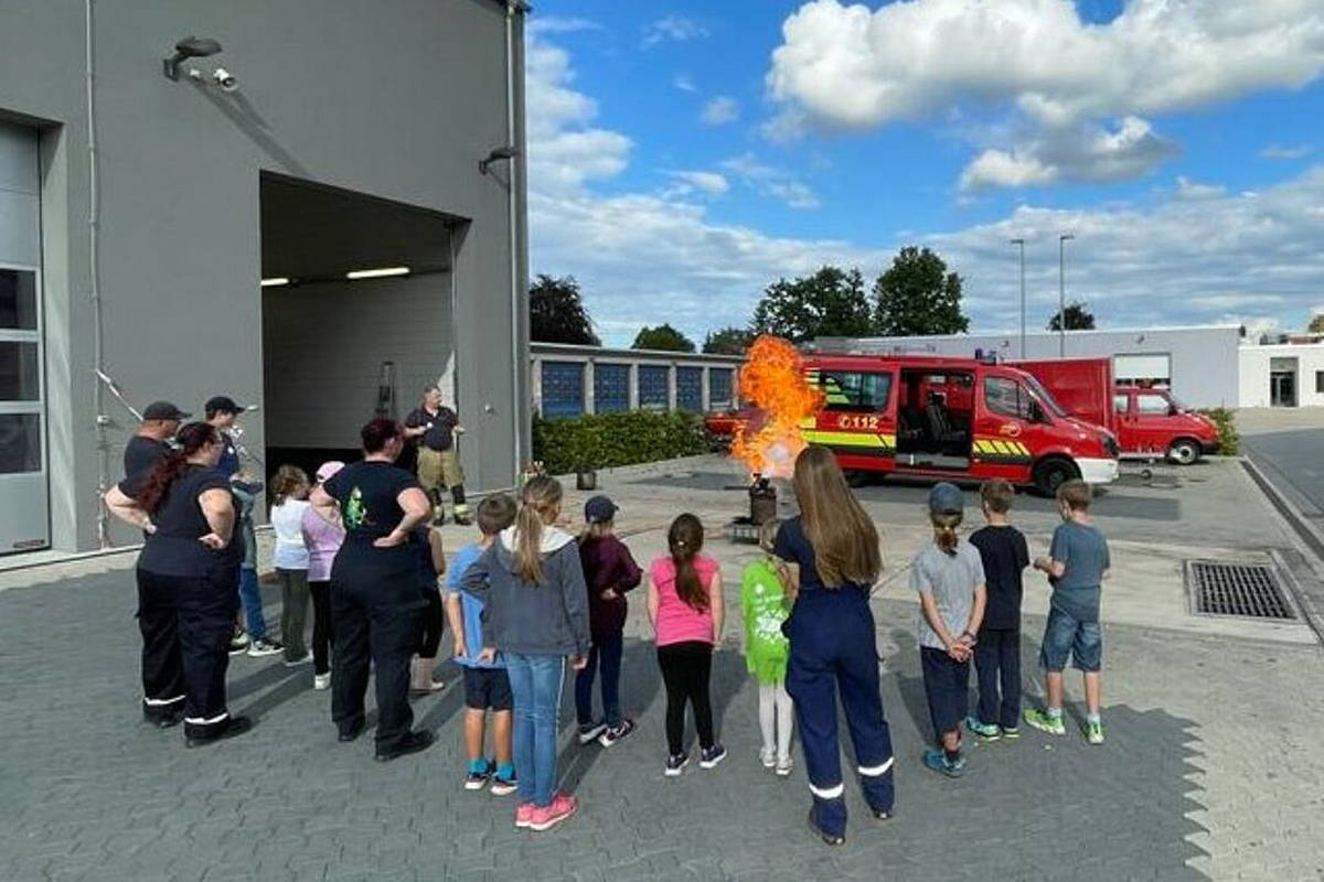 AltkreisBlitz: Ein Nachmittag voller aufregender Erlebnisse bei der Feuerwehr  Lehrte