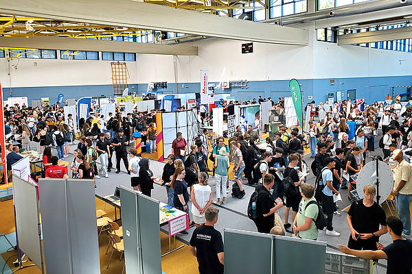 800 Schüler kommen zur großen Ausbildungsmesse in Lehrte