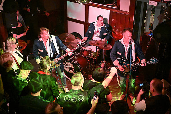 Rockabilly-Event begeistert Fans im Black Horse: Musik, Nostalgie und ein Hauch Teddyboy-Stil