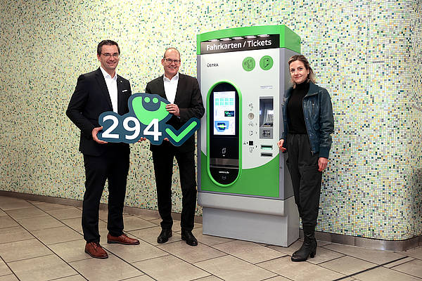 Neue Fahrkartenautomaten bei der ÜSTRA jetzt vollständig im Einsatz