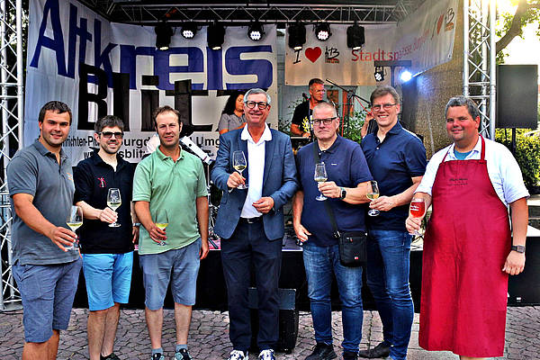 Noch bis morgen: 11. Burgdorfer Weinfest mit Summerfeeling auf dem Spittaplatz