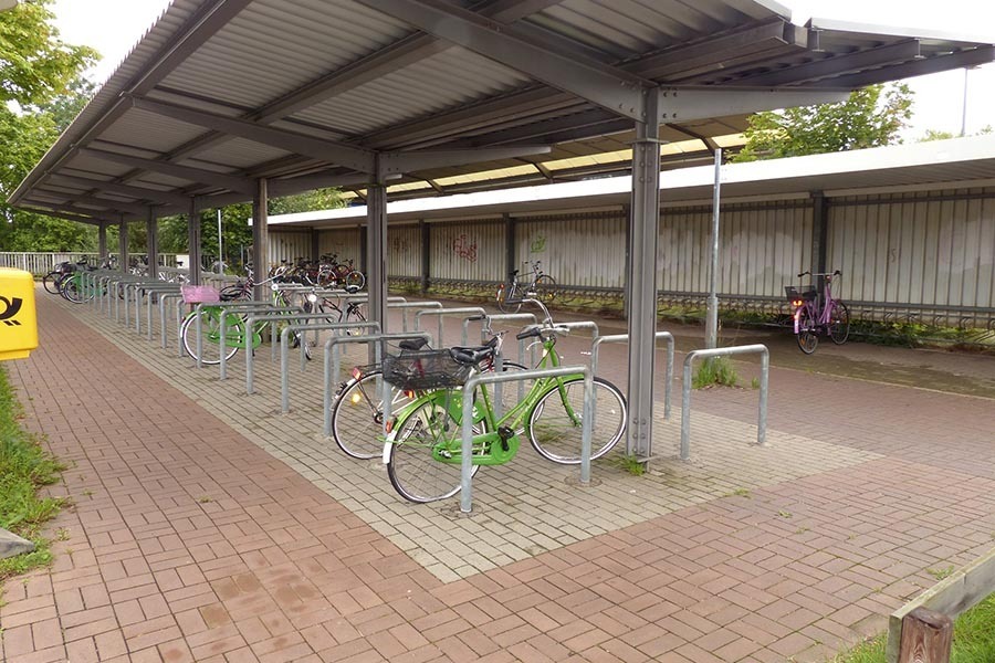 Altkreisblitz Sperrung Der Uberdachten Fahrradabstellanlage Auf Der Westseite Am Bahnhof Burgdorf